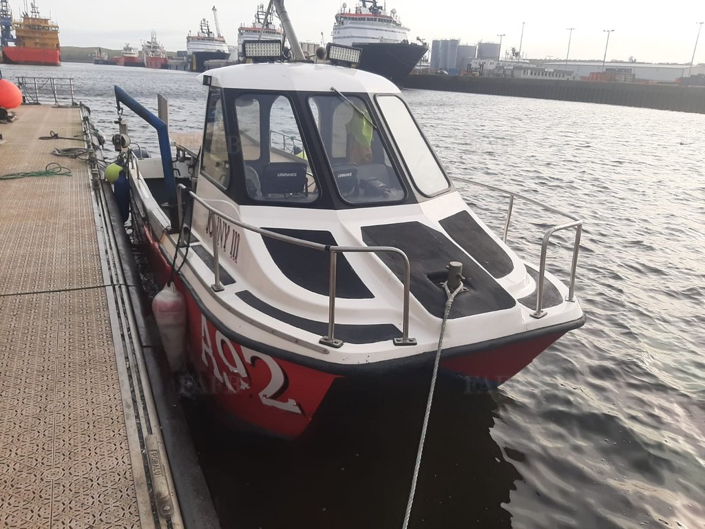 Cheetah marine catamaran 6.9m