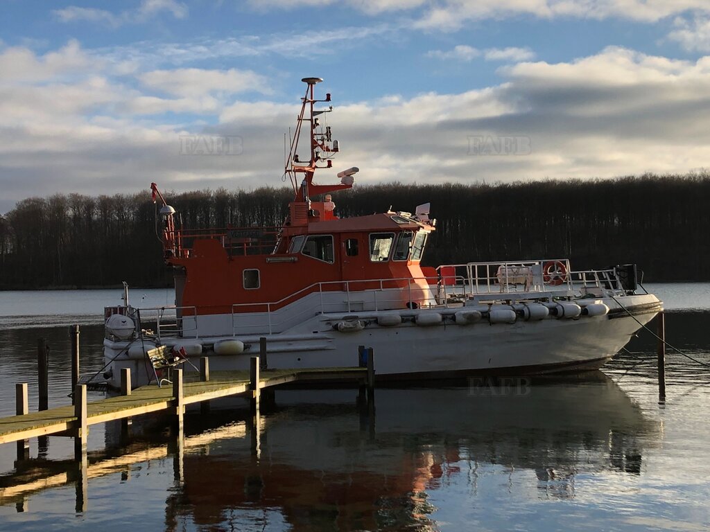 Ex- Norwegian Pilot vessel with accomodation for two crew